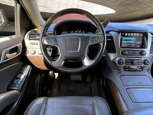 Used 2019 GMC Yukon Denali w/ Denali Ultimate Package image 5