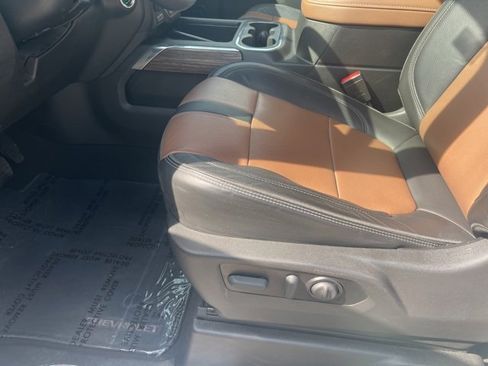 Certified 2022 Chevrolet Silverado 1500 High Country image 18