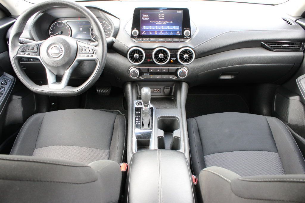 Used 2025 Nissan Sentra SV FWD image 11