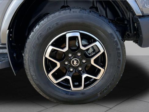Used 2023 Ford Bronco Outer Banks AWD/4WD image 10