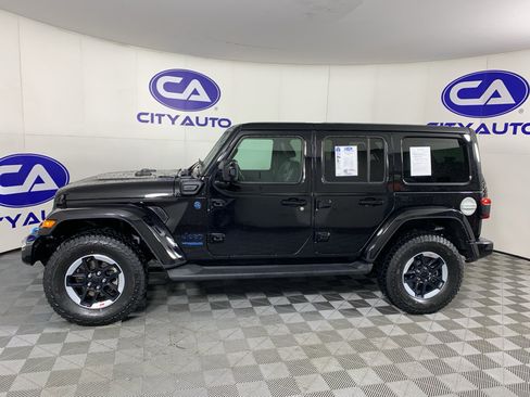 Used 2021 Jeep Wrangler Unlimited Sahara AWD/4WD image 6