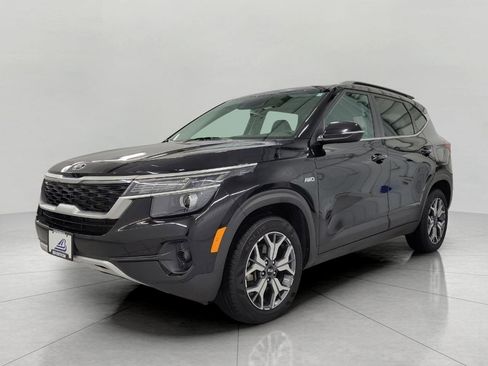Used 2021 Kia Seltos EX image 12