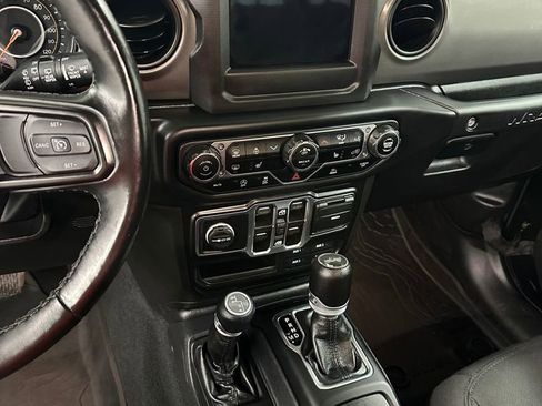 Used 2022 Jeep Wrangler Unlimited Sport image 18