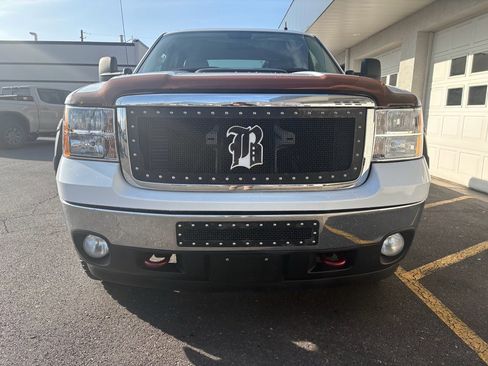 Used 2013 GMC Sierra 2500 SLE w/ SLE Preferred Package image 10