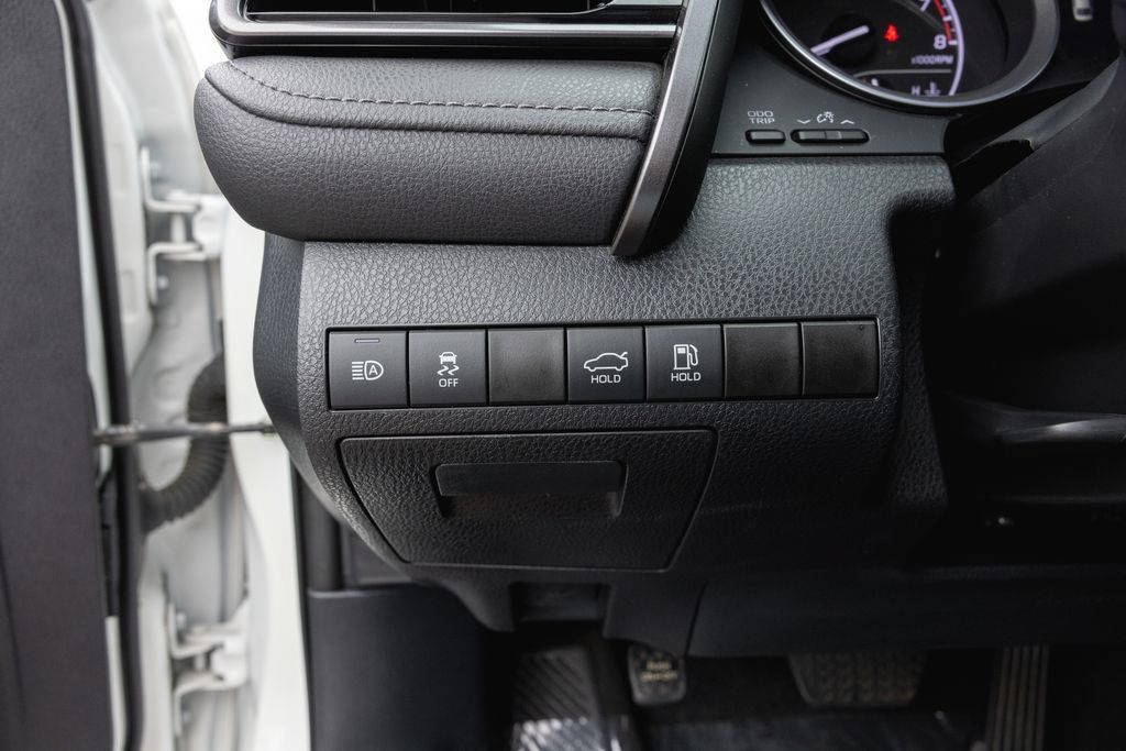 Certified 2022 Toyota Camry LE w/ Convenience Package FWD image 15
