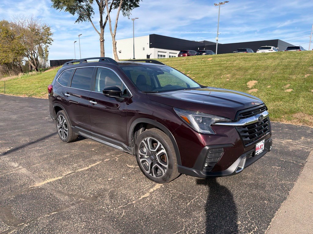 Used 2024 Subaru Ascent Touring w/ Popular Package #2 AWD/4WD image 4
