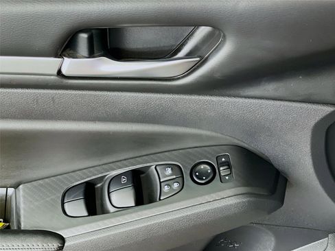 Used 2022 Nissan Altima 2.5 SV FWD image 21
