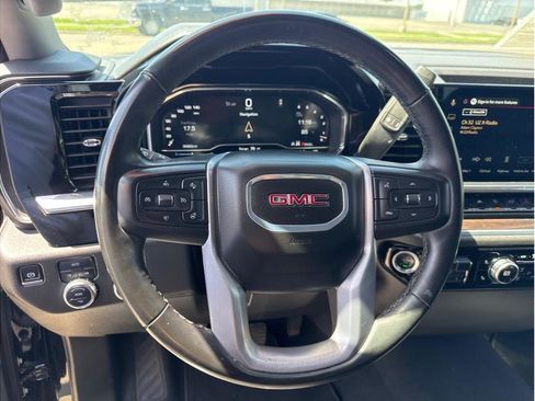 Used 2025 GMC Sierra 1500 SLT AWD/4WD image 14