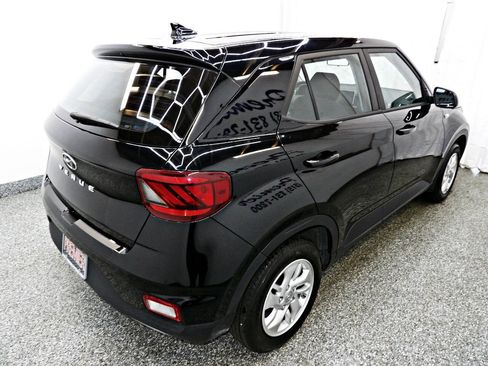 Used 2021 Hyundai Venue SE w/ Cargo Package FWD image 6