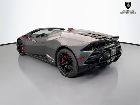 Used 2023 Lamborghini Huracan EVO RWD image 23