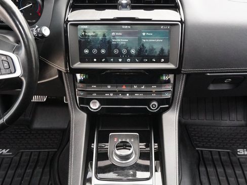 Used 2020 Jaguar F-PACE S image 17