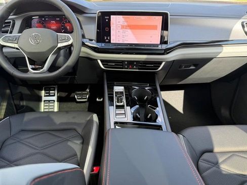 New 2026 Volkswagen Atlas Peak Edition AWD/4WD image 6