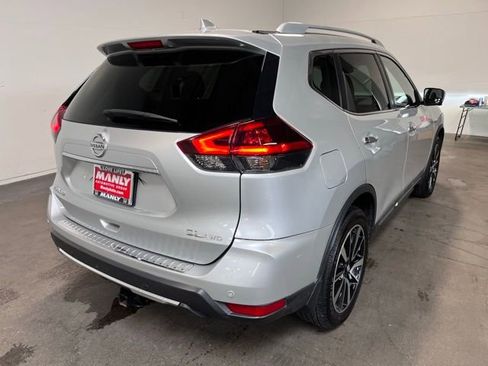 Used 2019 Nissan Rogue SL w/ Premium Package image 3