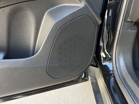 Used 2025 Chevrolet Trax LT image 13