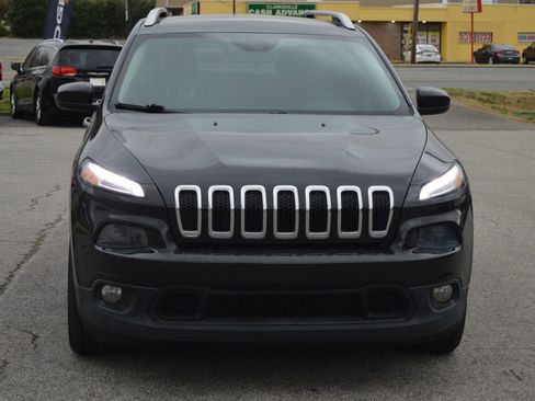 Used 2015 Jeep Cherokee Latitude image 3