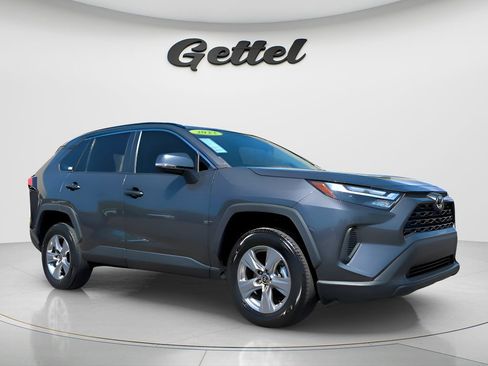 Used 2023 Toyota RAV4 XLE w/ Convenience Package FWD image 3