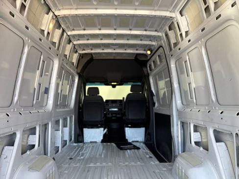 Used 2024 Mercedes-Benz Sprinter 2500 w/ Acoustic Package image 14