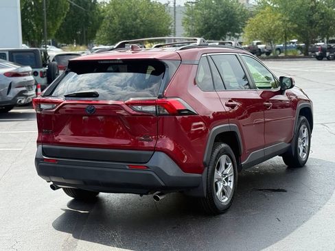Used 2022 Toyota RAV4 LE AWD/4WD image 8