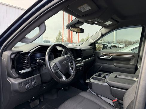 Used 2022 Chevrolet Silverado 1500 RST image 11