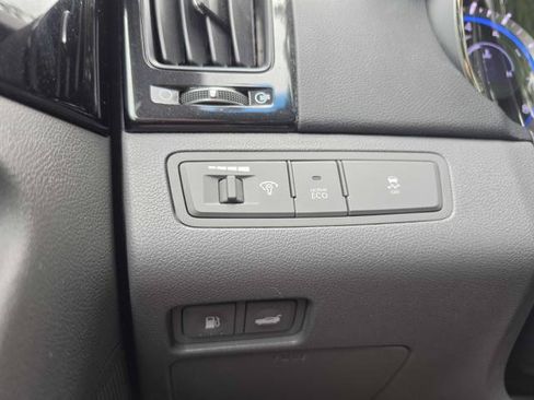 Used 2013 Hyundai Sonata Limited w/ Premium Pkg FWD image 25