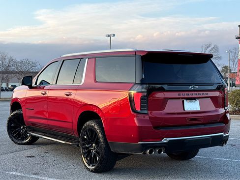 New 2025 Chevrolet Suburban Premier image 26