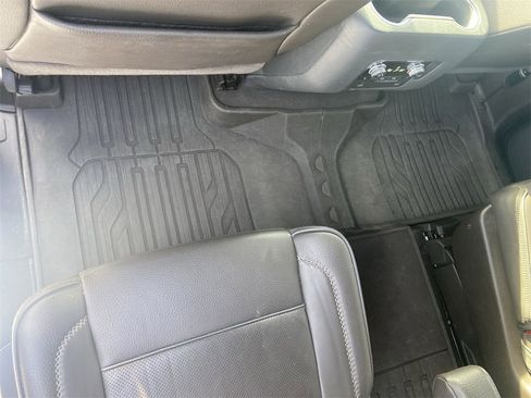 Certified 2022 GMC Yukon Denali w/ Denali Premium Package image 36