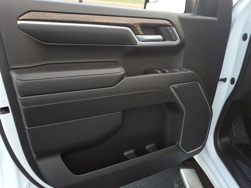 Used 2022 GMC Sierra 1500 SLE image 11