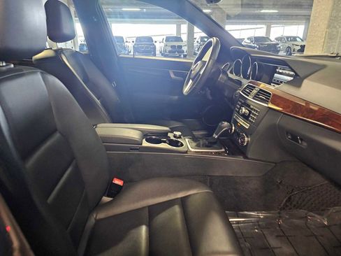 Used 2013 Mercedes-Benz C 300 Sport image 37