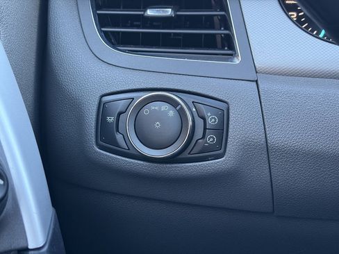 Used 2013 Ford Edge SEL FWD image 26