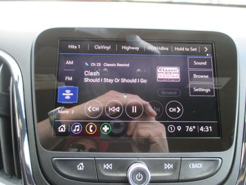 Used 2024 Chevrolet Equinox RS FWD image 16