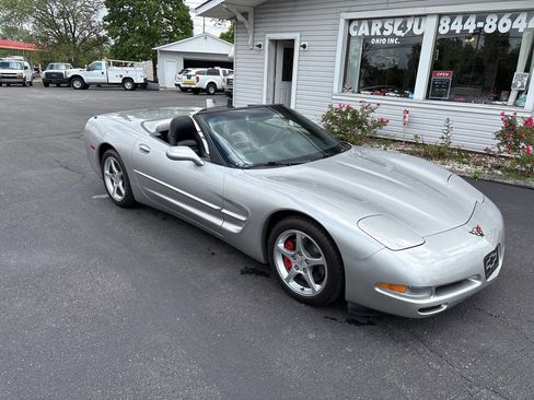 Used 2004 Chevrolet Corvette Convertible w/ Preferred Equipment Group image 1