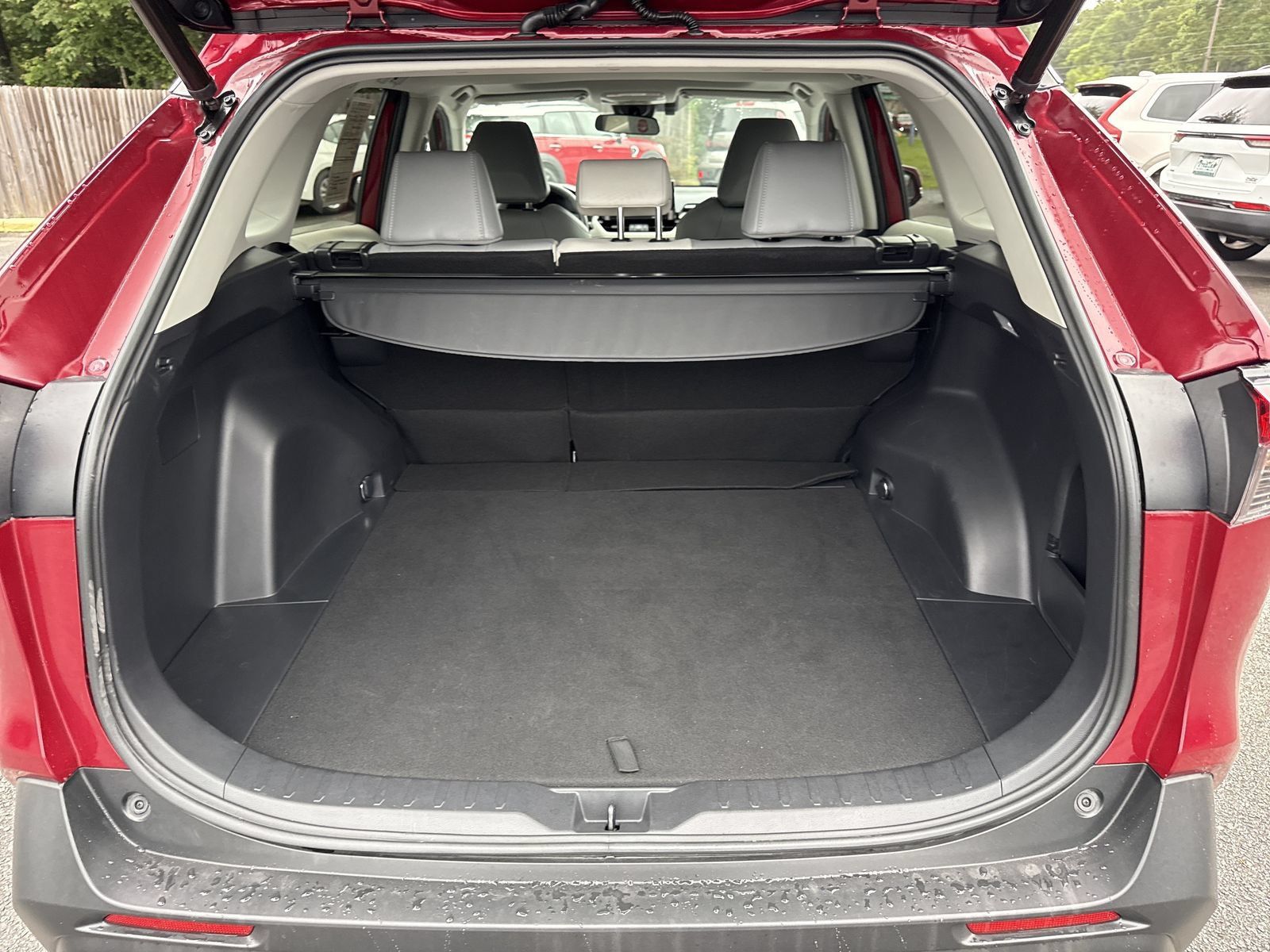Used 2021 Toyota RAV4 XLE Premium FWD image 31