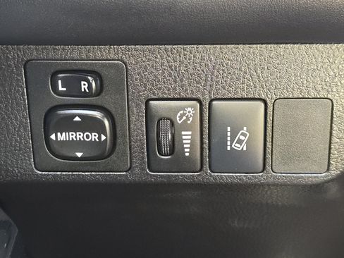 Used 2016 Toyota RAV4 Limited AWD/4WD image 28