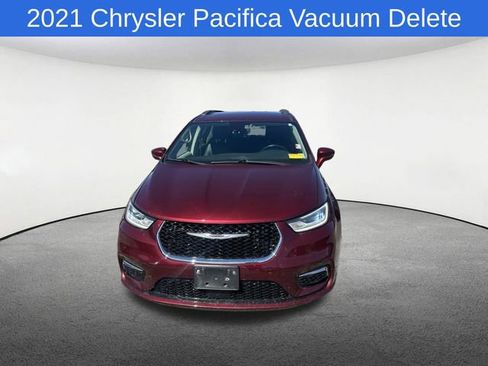 Used 2021 Chrysler Pacifica Touring-L FWD image 14
