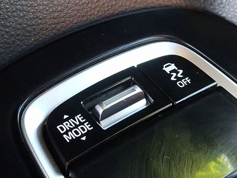 Certified 2023 Toyota Corolla SE image 26