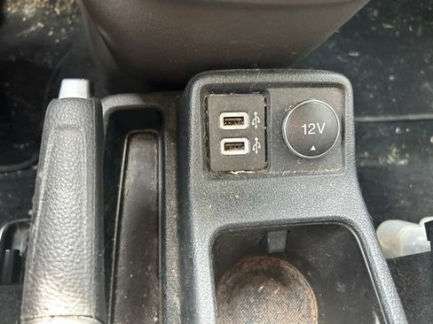 Used 2020 Ford Transit Connect XLT FWD image 18