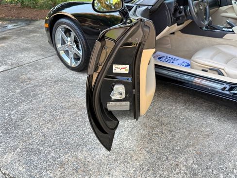 Used 2008 Chevrolet Corvette Coupe w/ Preferred Equipment Group RWD image 42