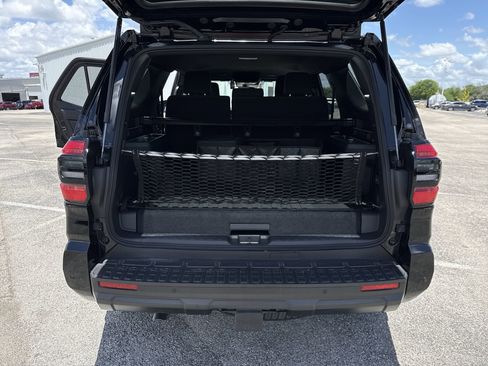 Certified 2025 Toyota 4Runner TRD Off-Road AWD/4WD image 20