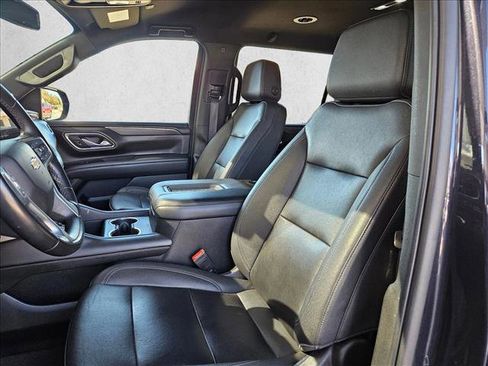 Used 2023 Chevrolet Suburban LT image 19