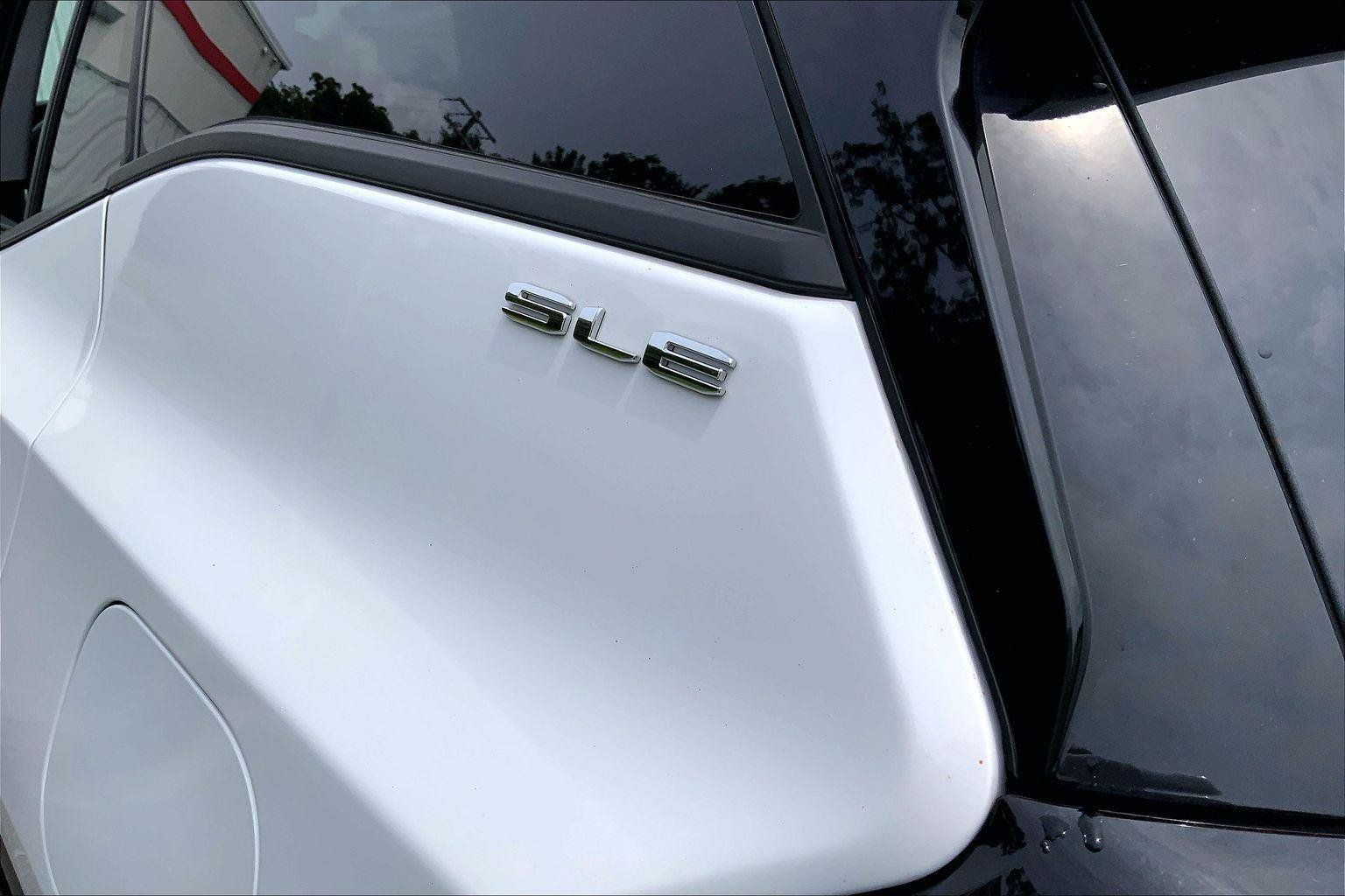 Used 2024 GMC Terrain SLE AWD/4WD image 8