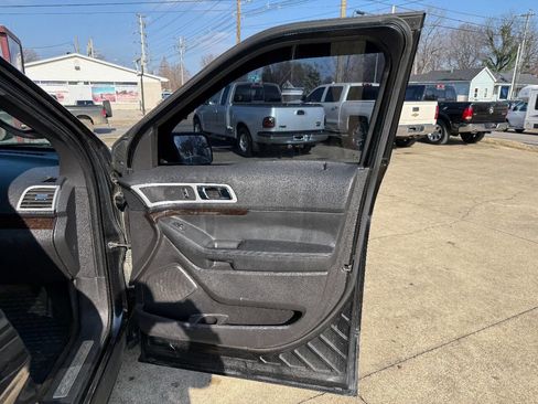 Used 2015 Ford Explorer Limited image 14