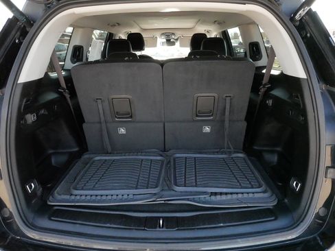 Used 2023 Jeep Grand Cherokee L Limited w/ Black Appearance Package AWD/4WD image 18