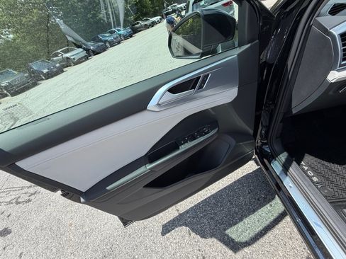 New 2026 Volkswagen Taos SE AWD/4WD image 32