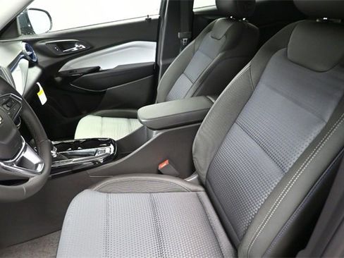 New 2026 Chevrolet Trax LT w/ Driver Confidence Package image 9
