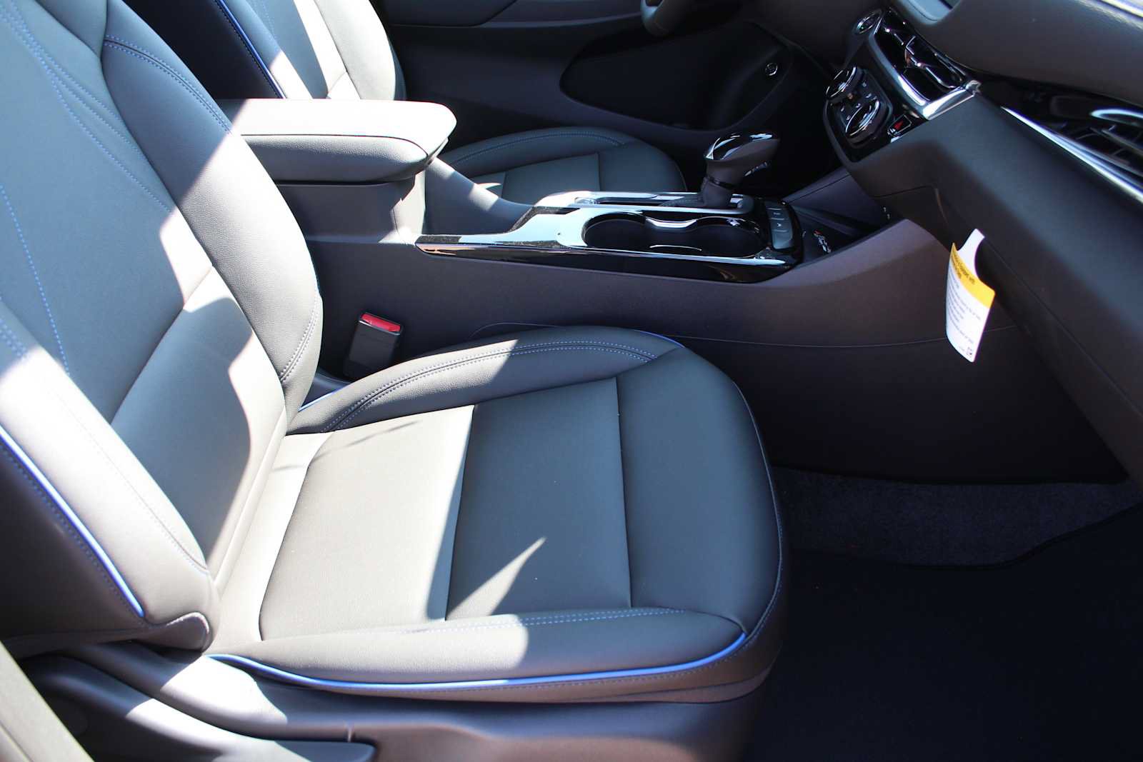 New 2026 Buick Envista Sport Touring w/ Convenience I Package FWD image 23