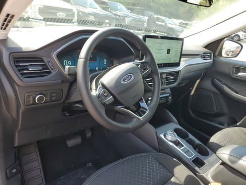 New 2025 Ford Escape Active w/ Active Premium Tech Pack image 10