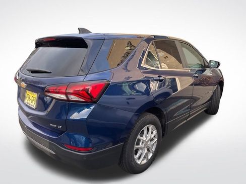 Used 2022 Chevrolet Equinox LT image 3