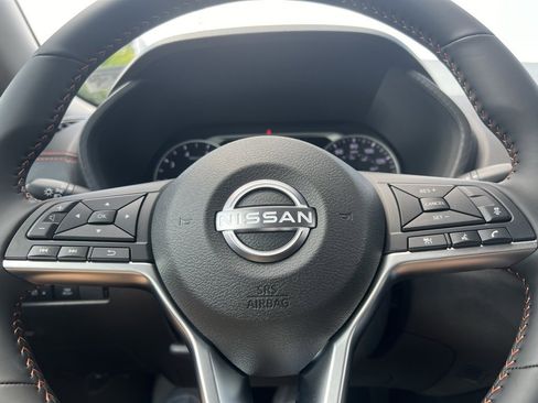 New 2025 Nissan Sentra SR w/ Midnight Edition image 17