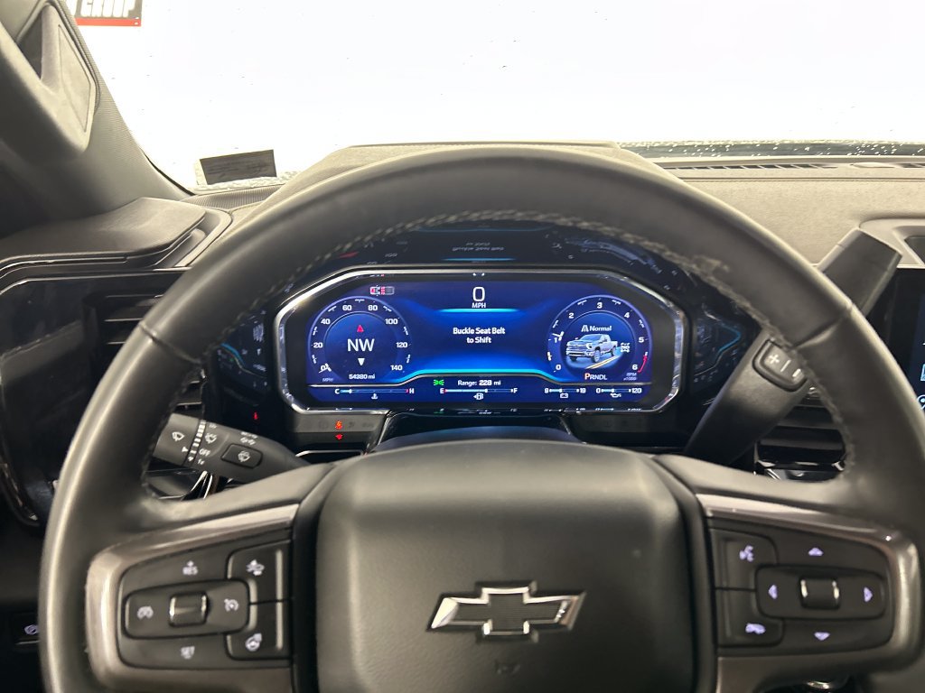 Used 2024 Chevrolet Silverado 2500 ZR2 w/ Technology Package AWD/4WD image 14