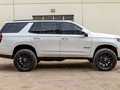 Used 2022 Chevrolet Tahoe RST w/ Sport Performance Package AWD/4WD image 11